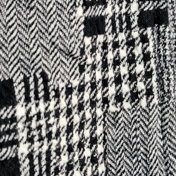 Coldwater Creek Black & White Houndstooth Zip Up Sweater Jacket, Sz 14 - Picture 2 of 6